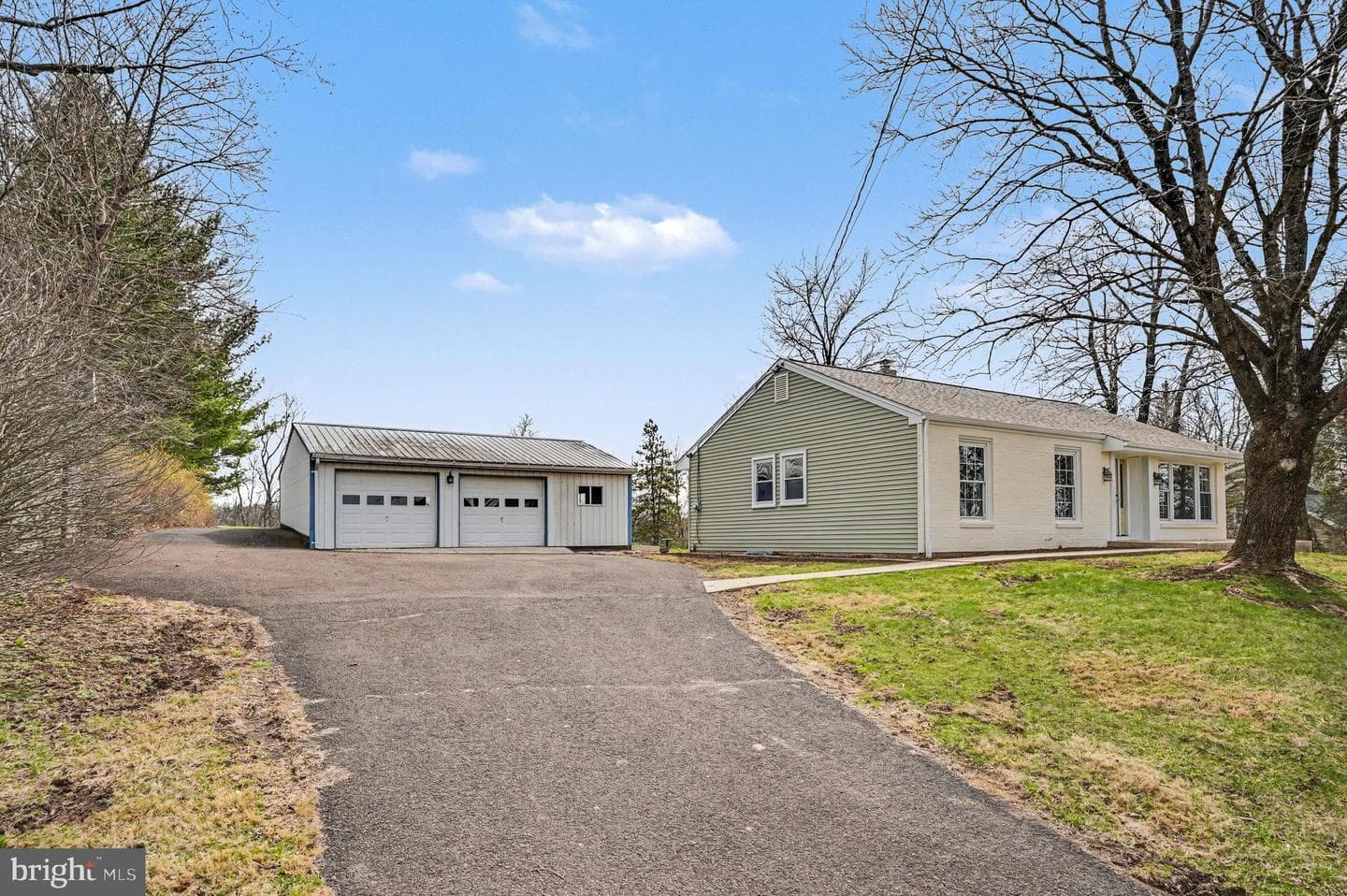 305 Green Hill Road photo 2