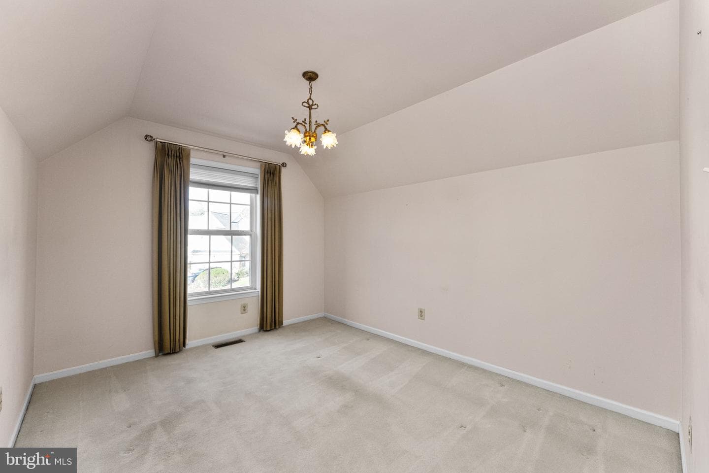 376 Hobson Place photo 19