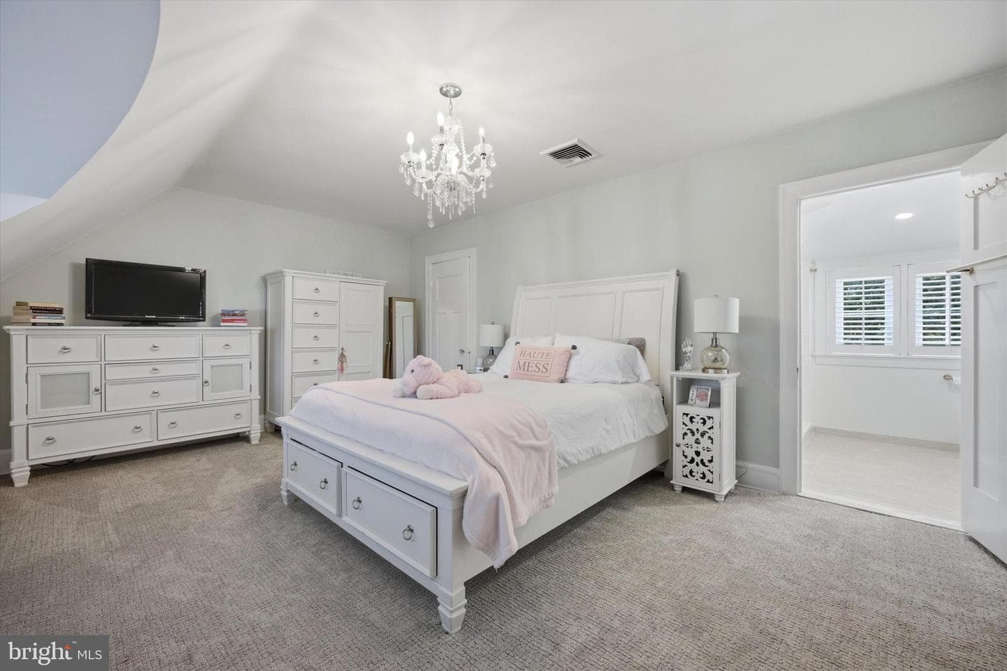 305 Wister Road photo 41