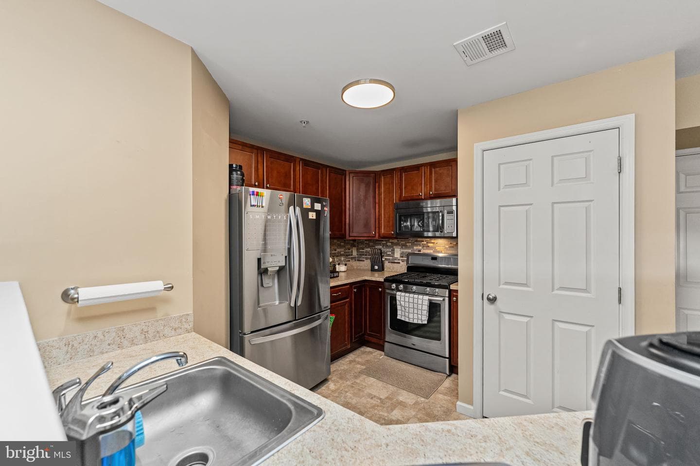 2062 Berkeley Drive photo 8