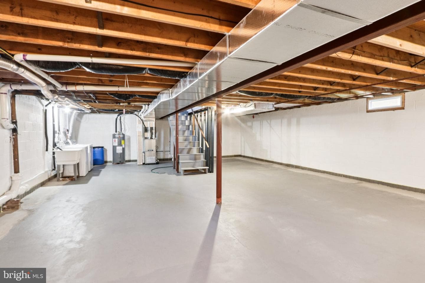 207 Amelia Street photo 33