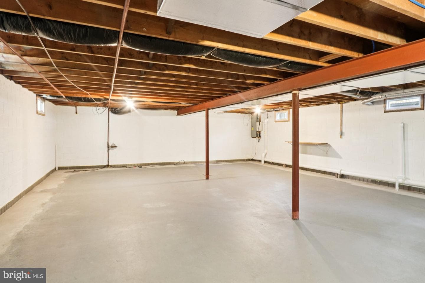 207 Amelia Street photo 35