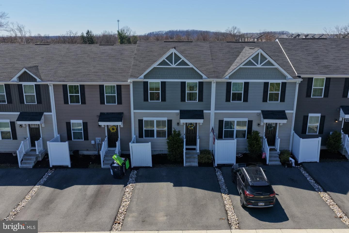 5 Castle Drive photo 2