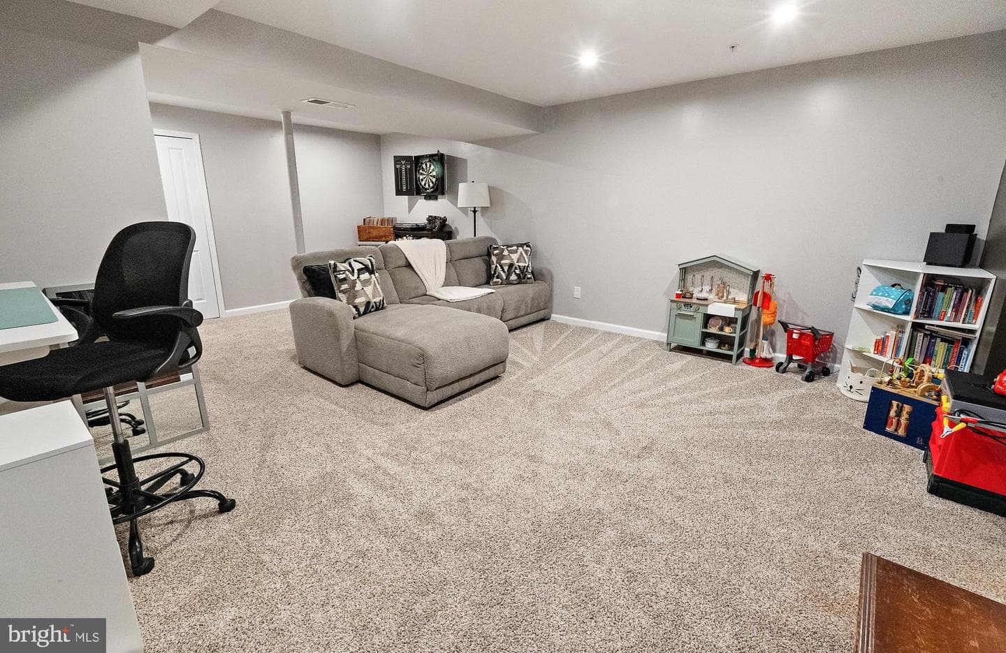 5 Castle Drive photo 29