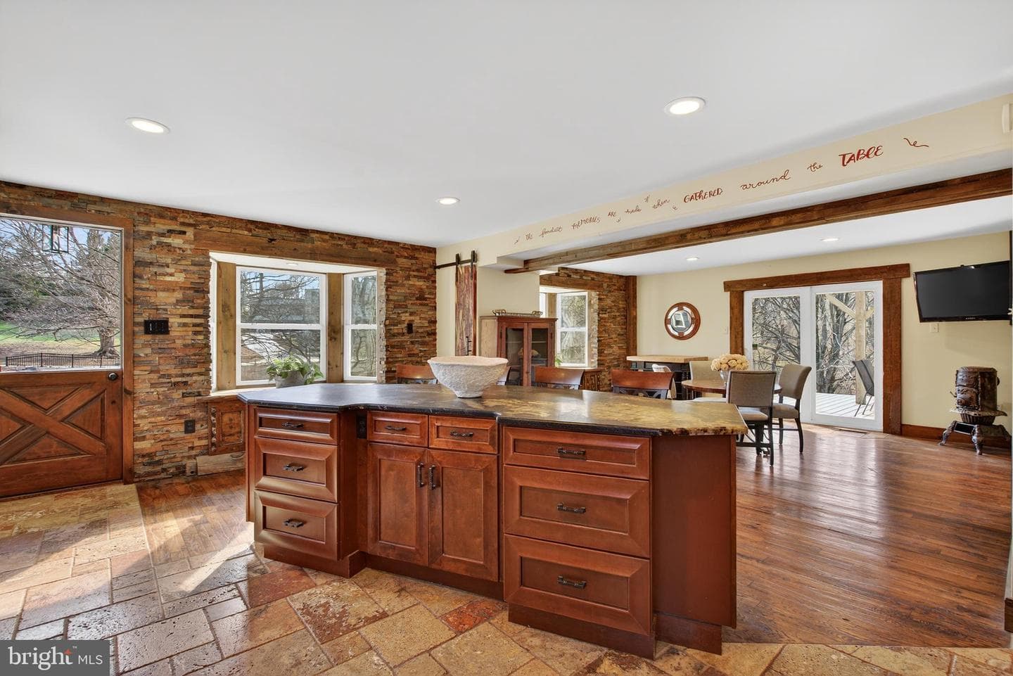 720 Hobbs Road photo 14