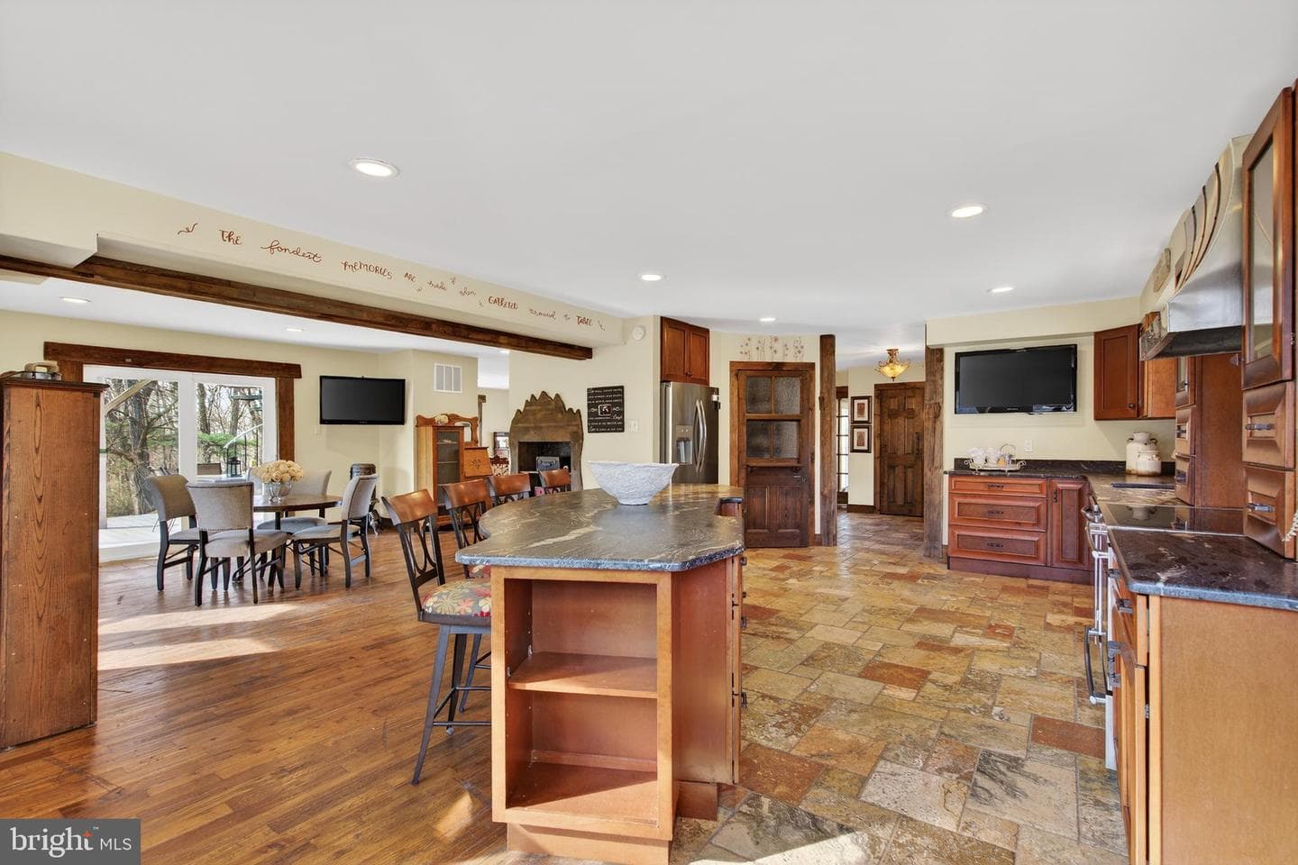 720 Hobbs Road photo 17