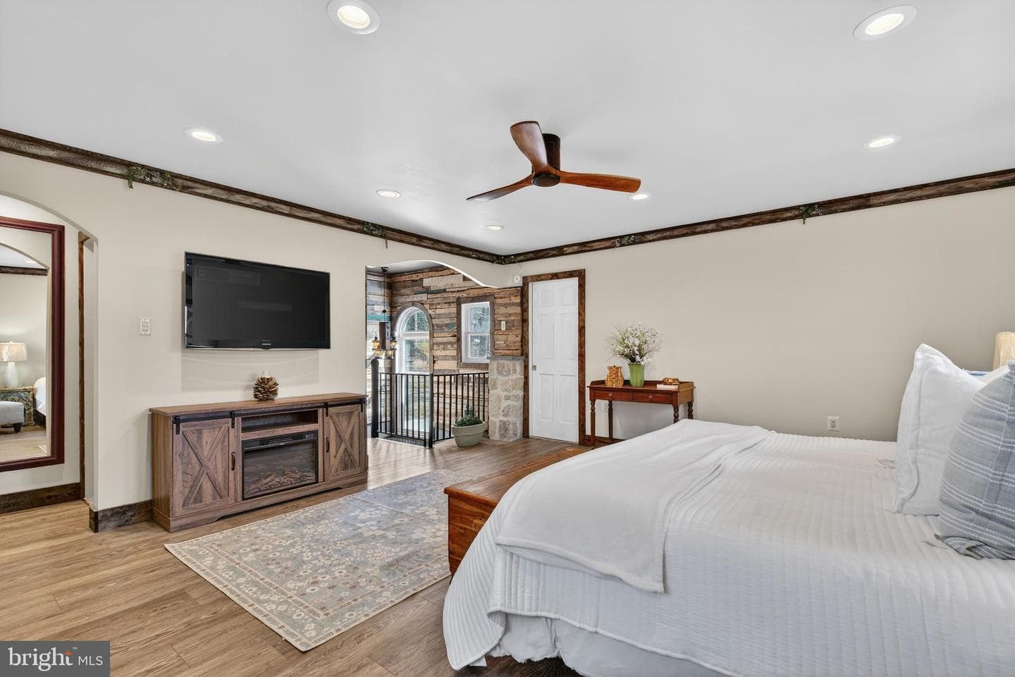 720 Hobbs Road photo 31