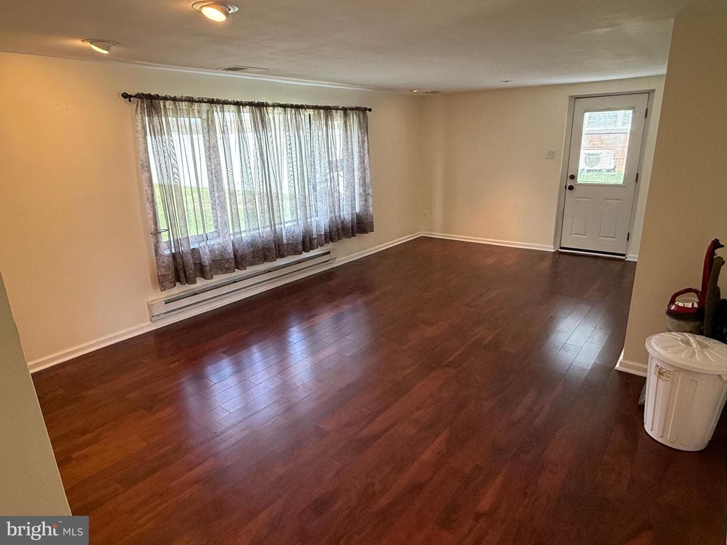 278 Roberts Drive photo 3