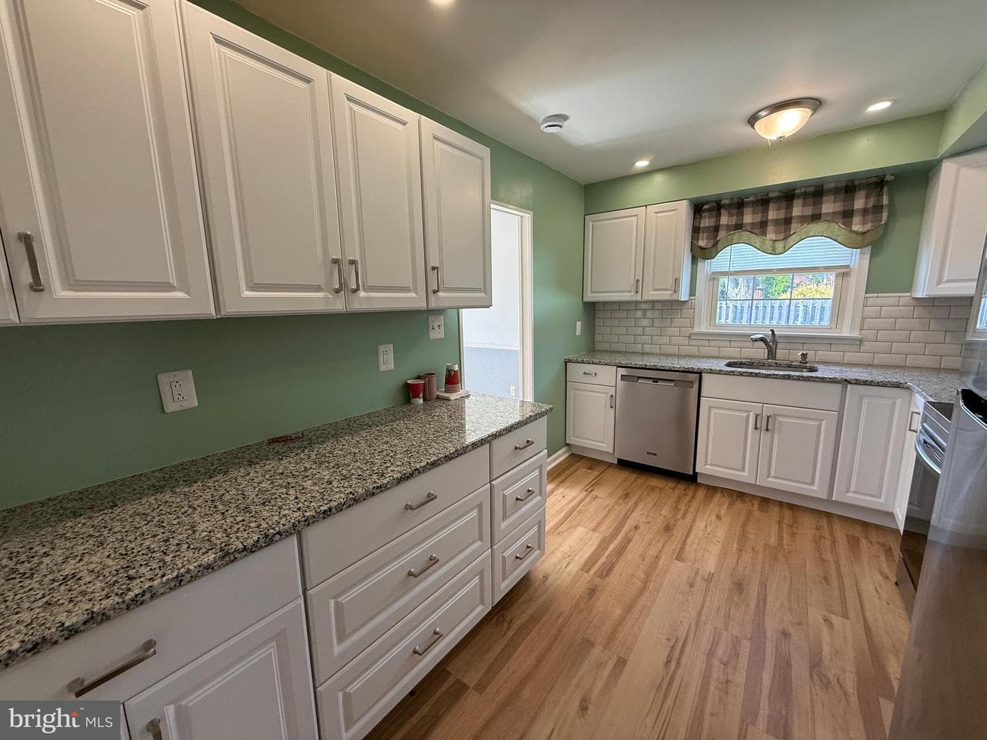 278 Roberts Drive photo 4
