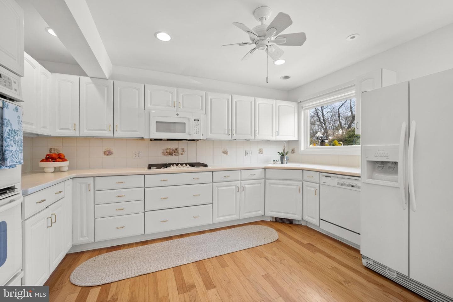 1037 Montgomery Avenue photo 9