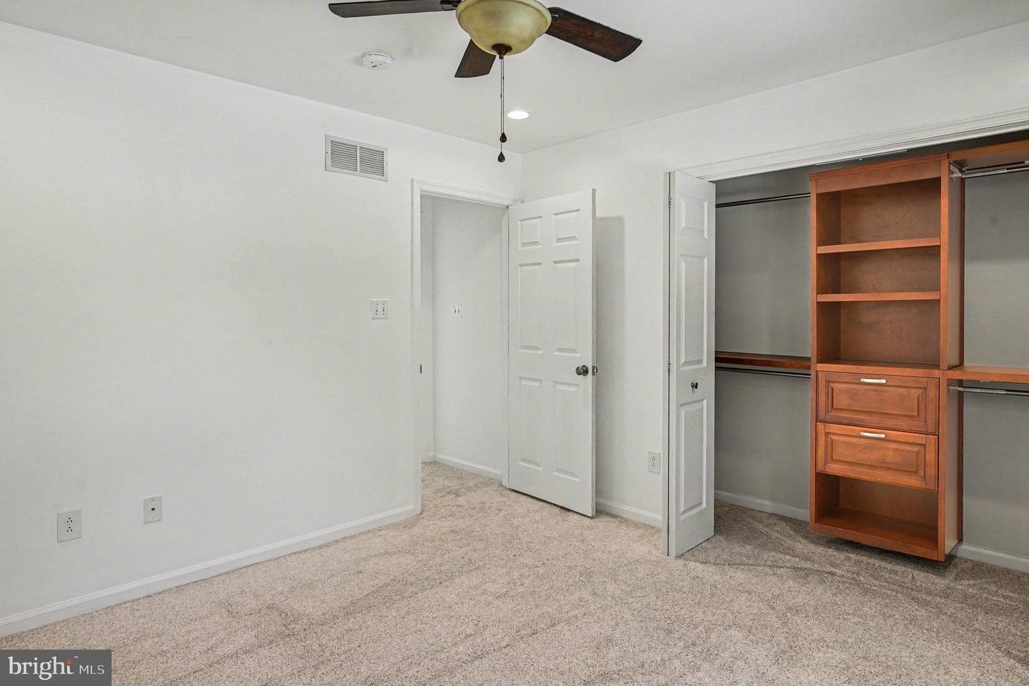 702 Crooked Lane photo 19
