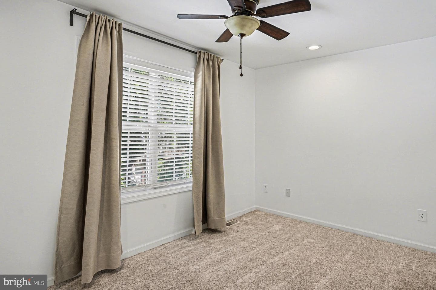 702 Crooked Lane photo 20