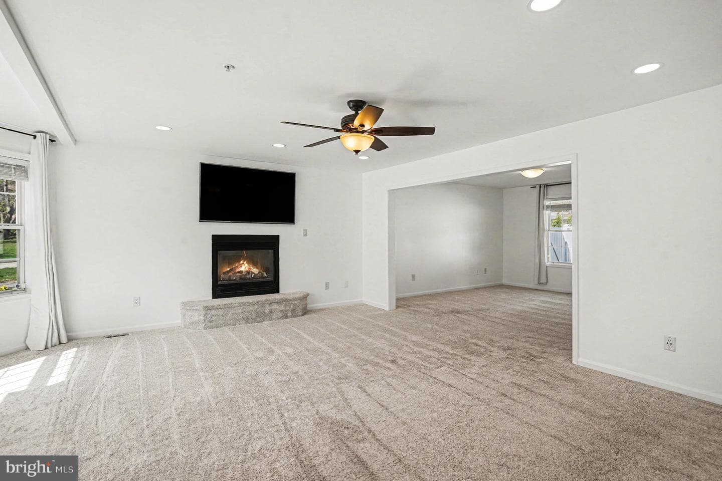 702 Crooked Lane photo 6