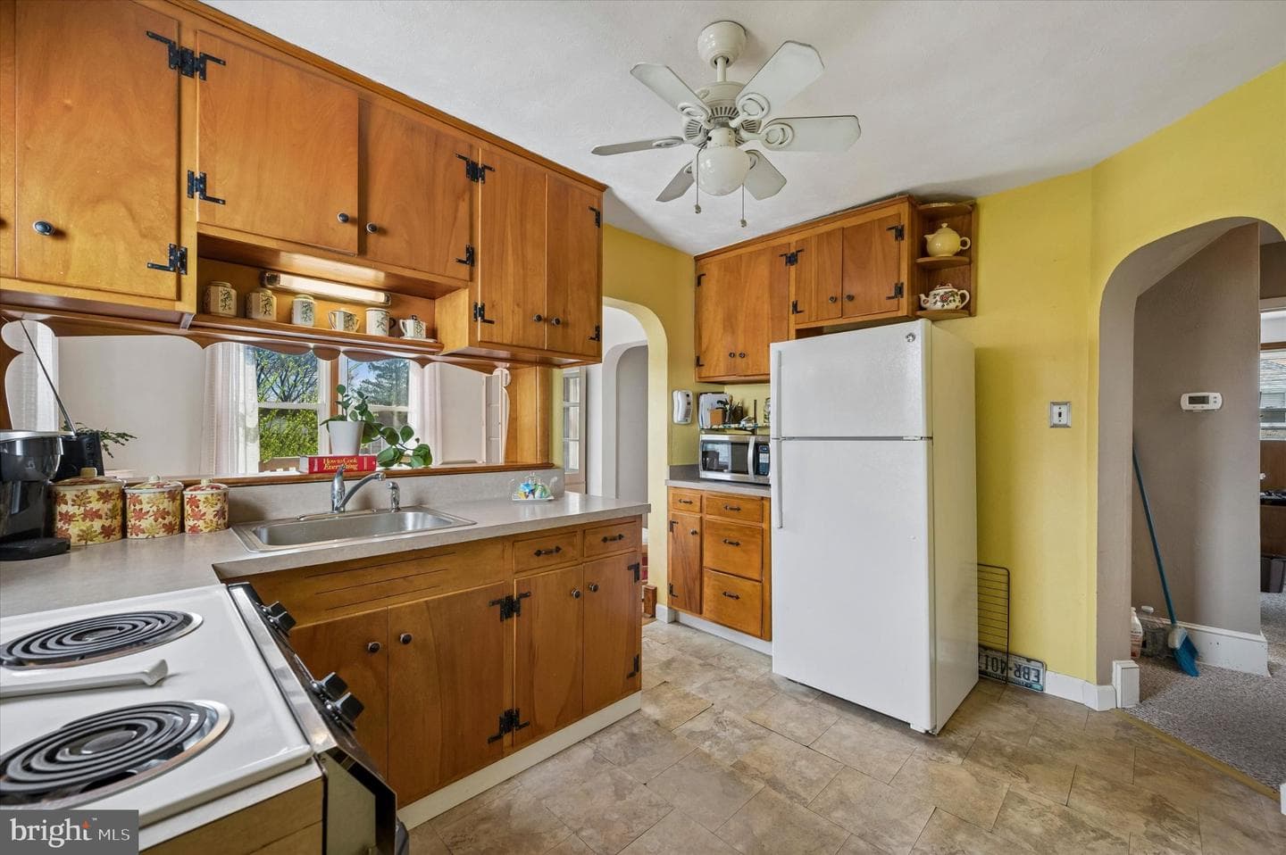 313 Heston Avenue photo 12