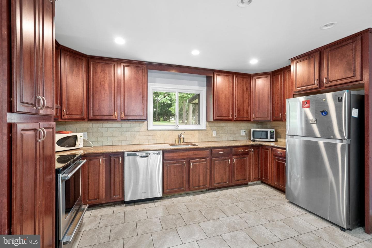 609 Foster Road photo 7