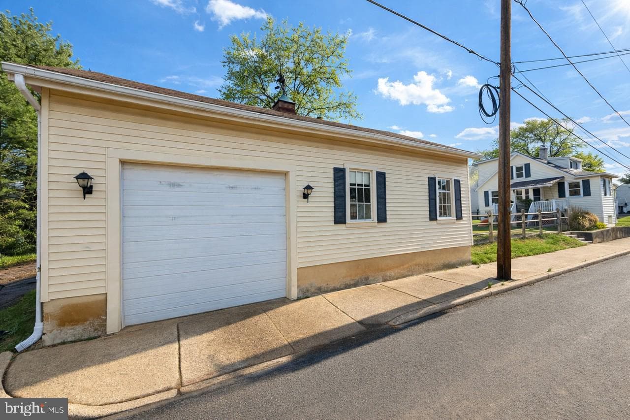 202 N Washington Street photo 29