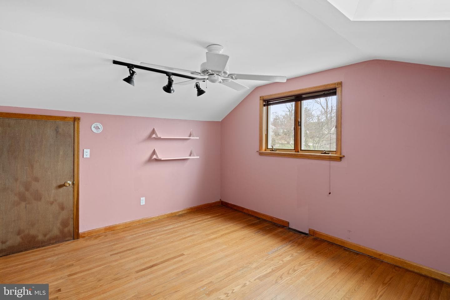 42 Lincoln Ln photo 18