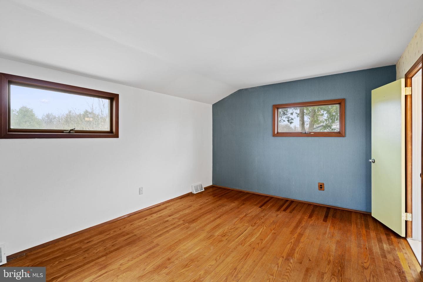 42 Lincoln Ln photo 25