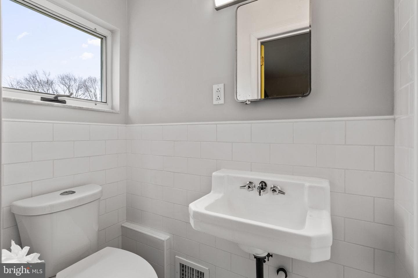 42 Lincoln Ln photo 27