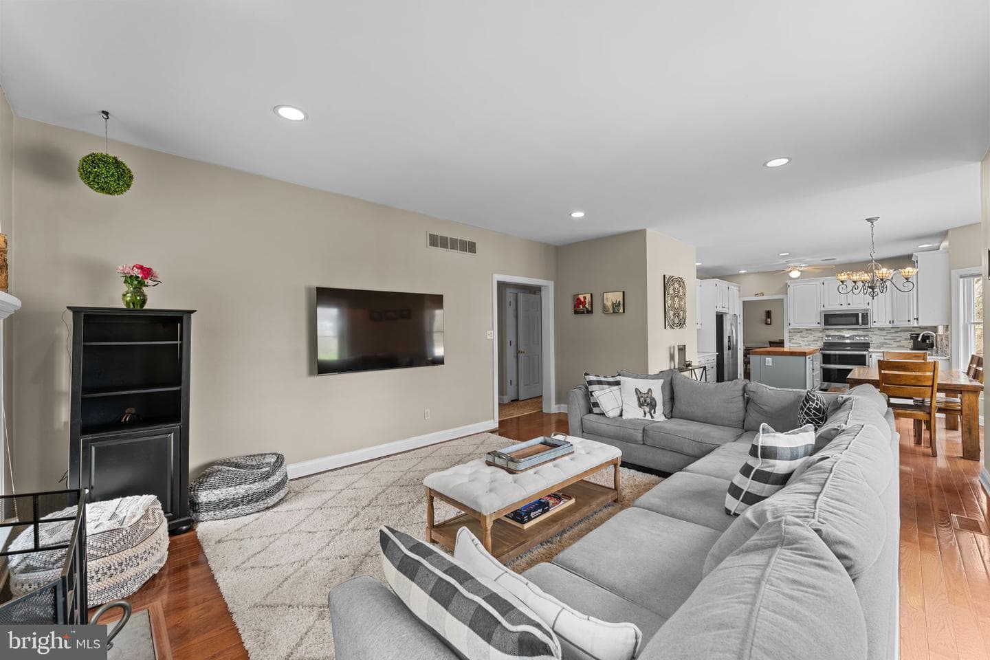 880 Troxel Road photo 12