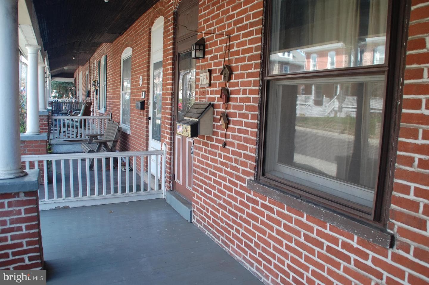 76 Hillside Avenue photo 2