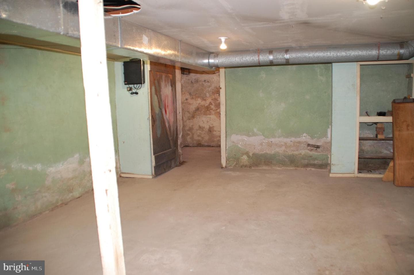 76 Hillside Avenue photo 22
