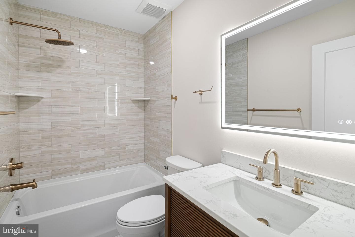 323 Winding Way photo 18