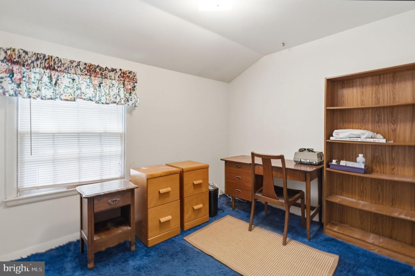 715 N Henderson Road photo 23