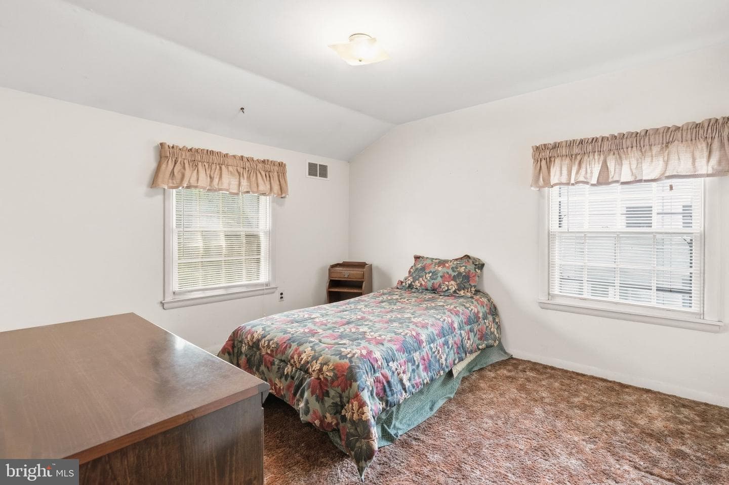 715 N Henderson Road photo 24