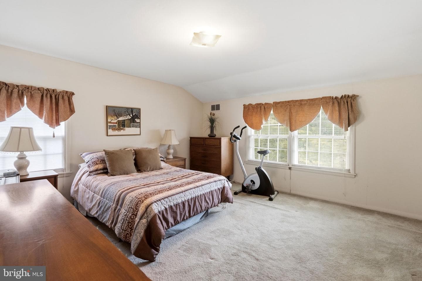 715 N Henderson Road photo 25