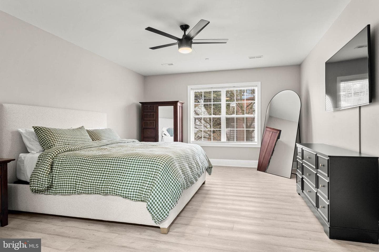 821 Harry Street #105 photo 10
