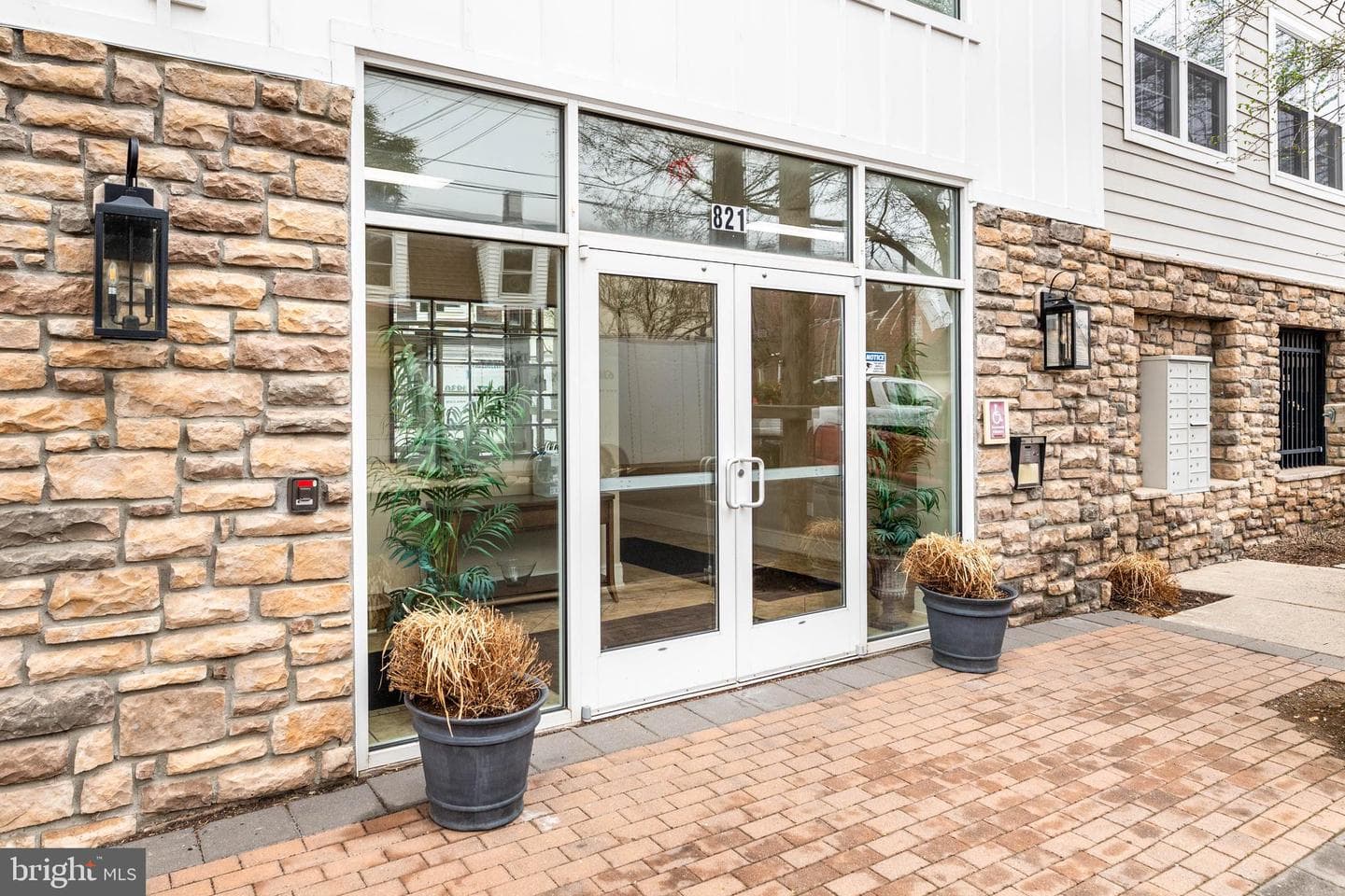 821 Harry Street #105 photo 2