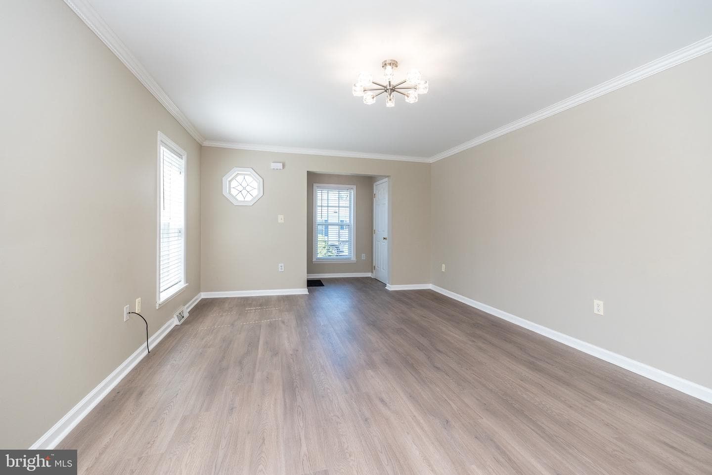 2038 Highland Court #2038 photo 10