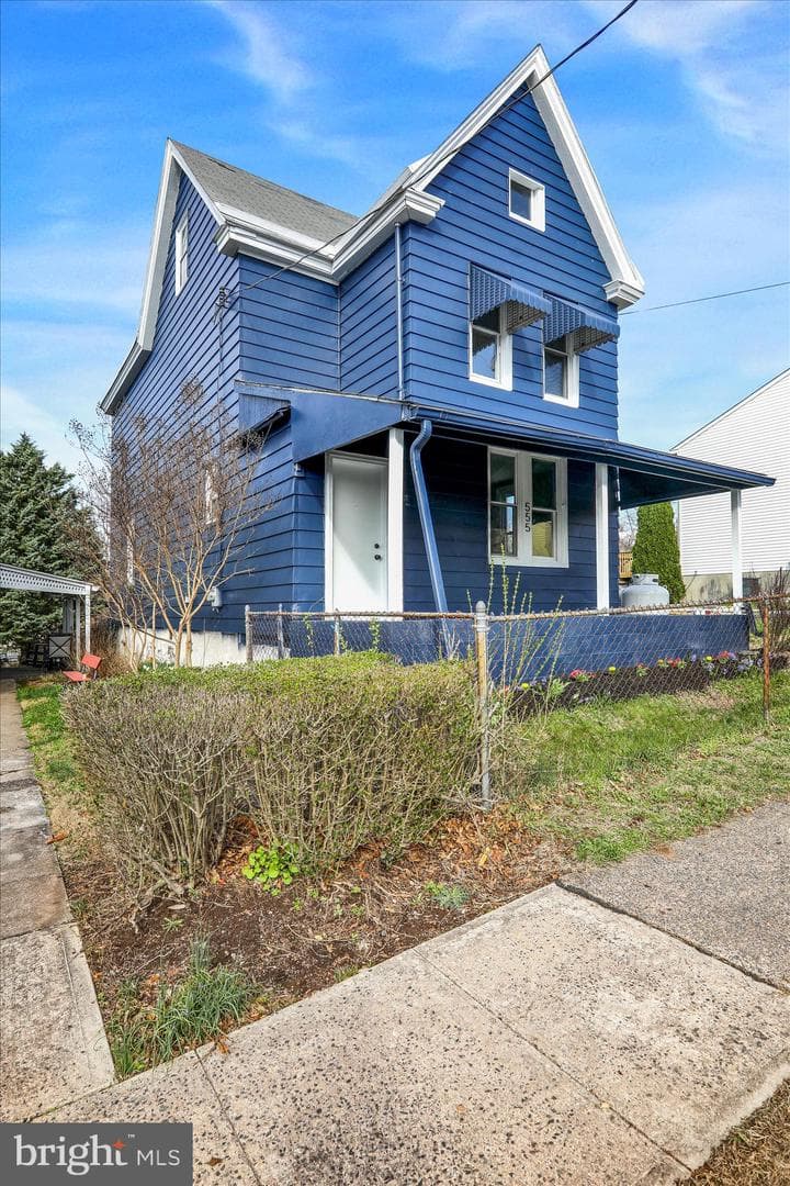 555 West Street photo 6
