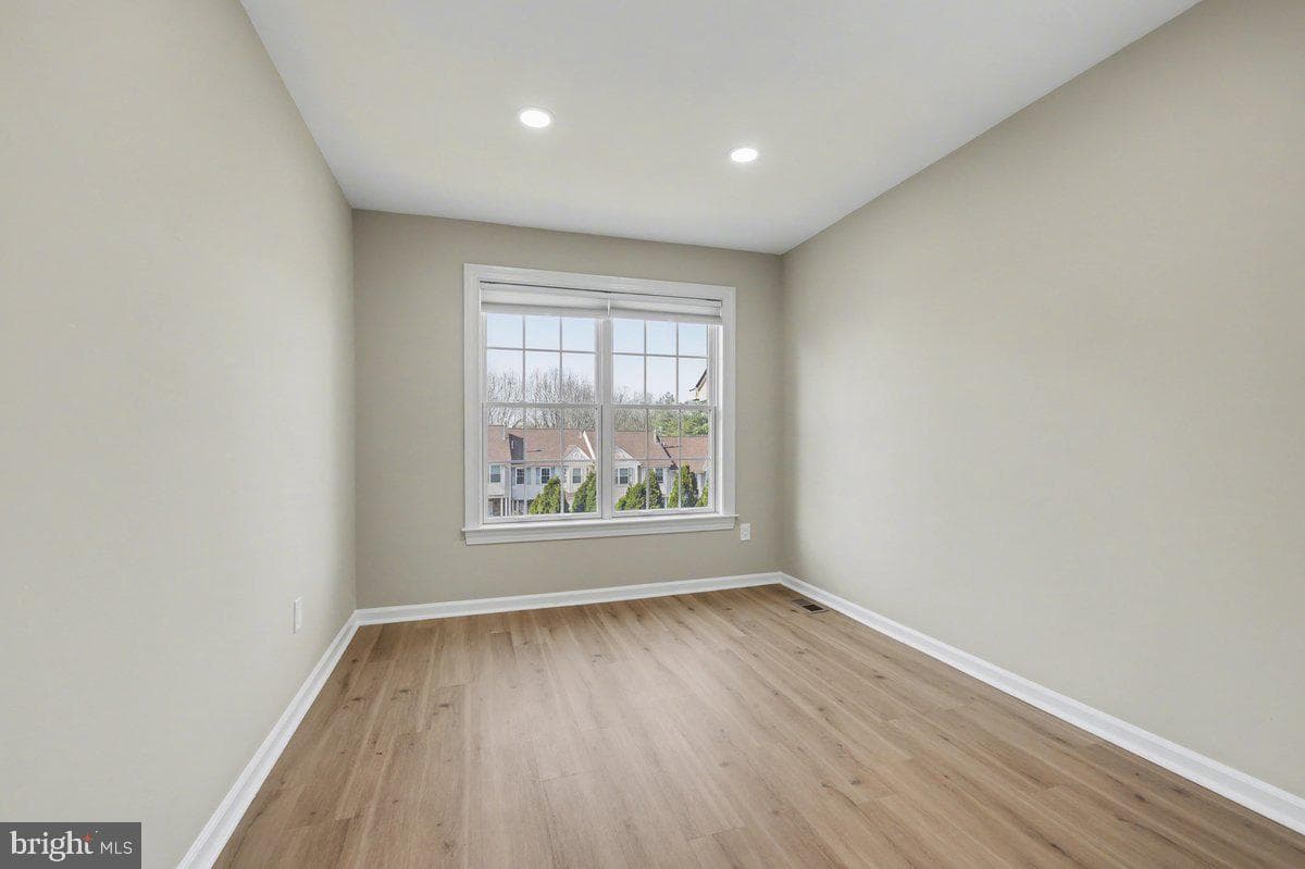 42 White Pine Court photo 20