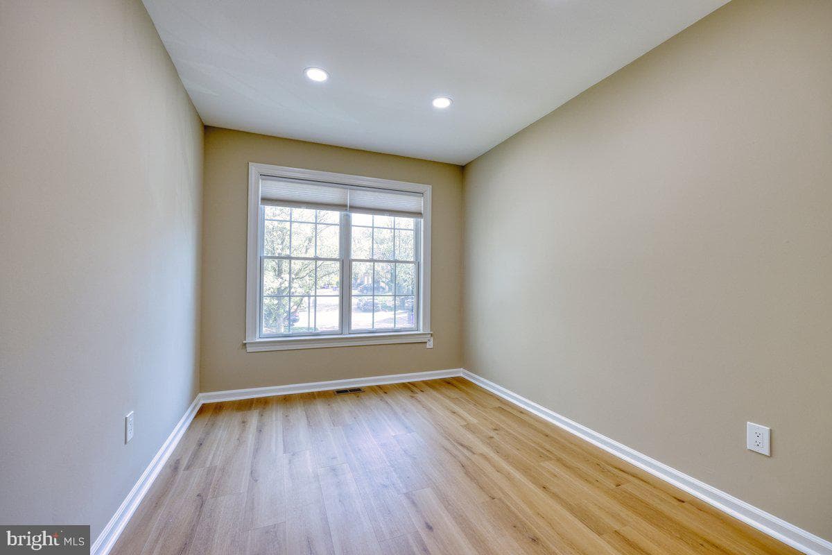 42 White Pine Court photo 23