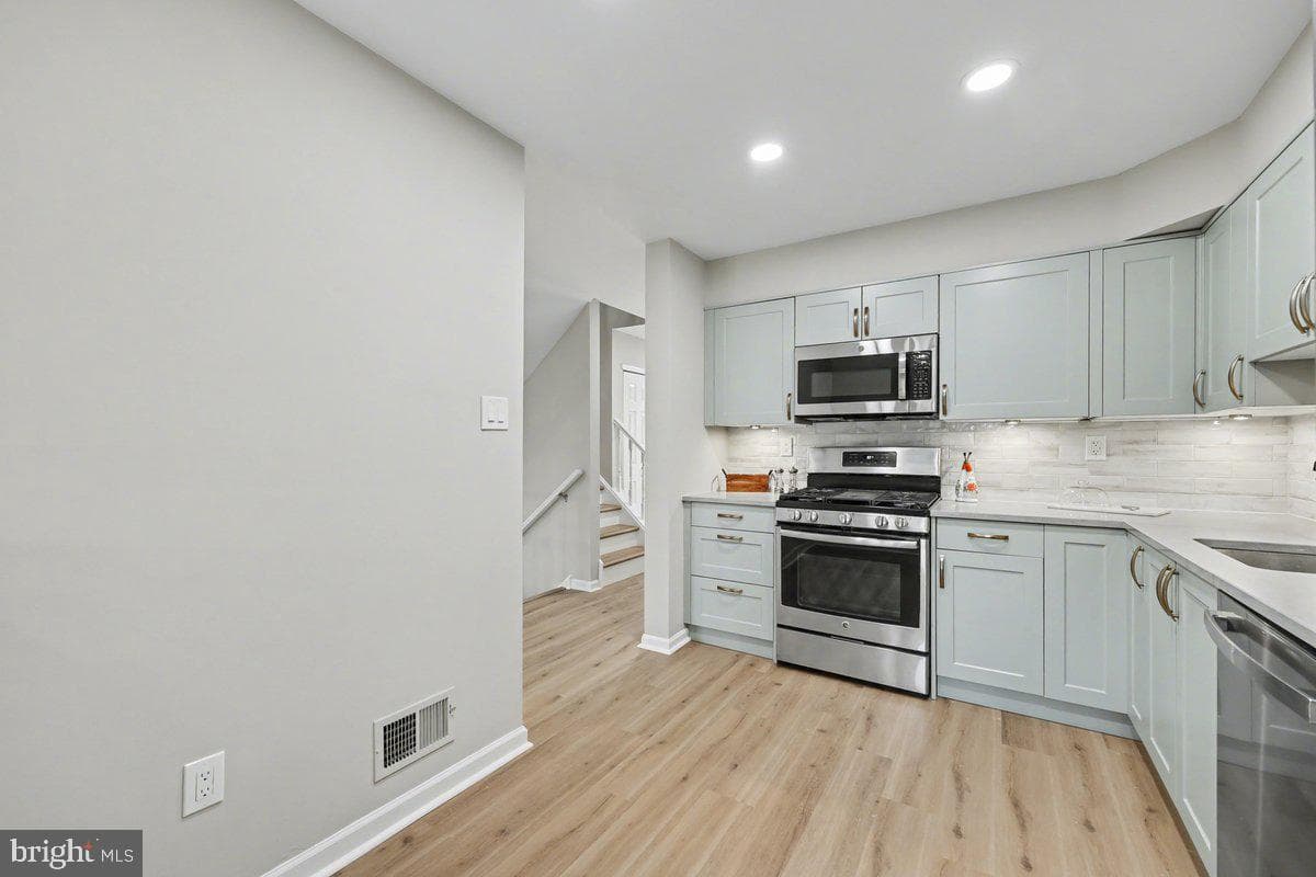 42 White Pine Court photo 6