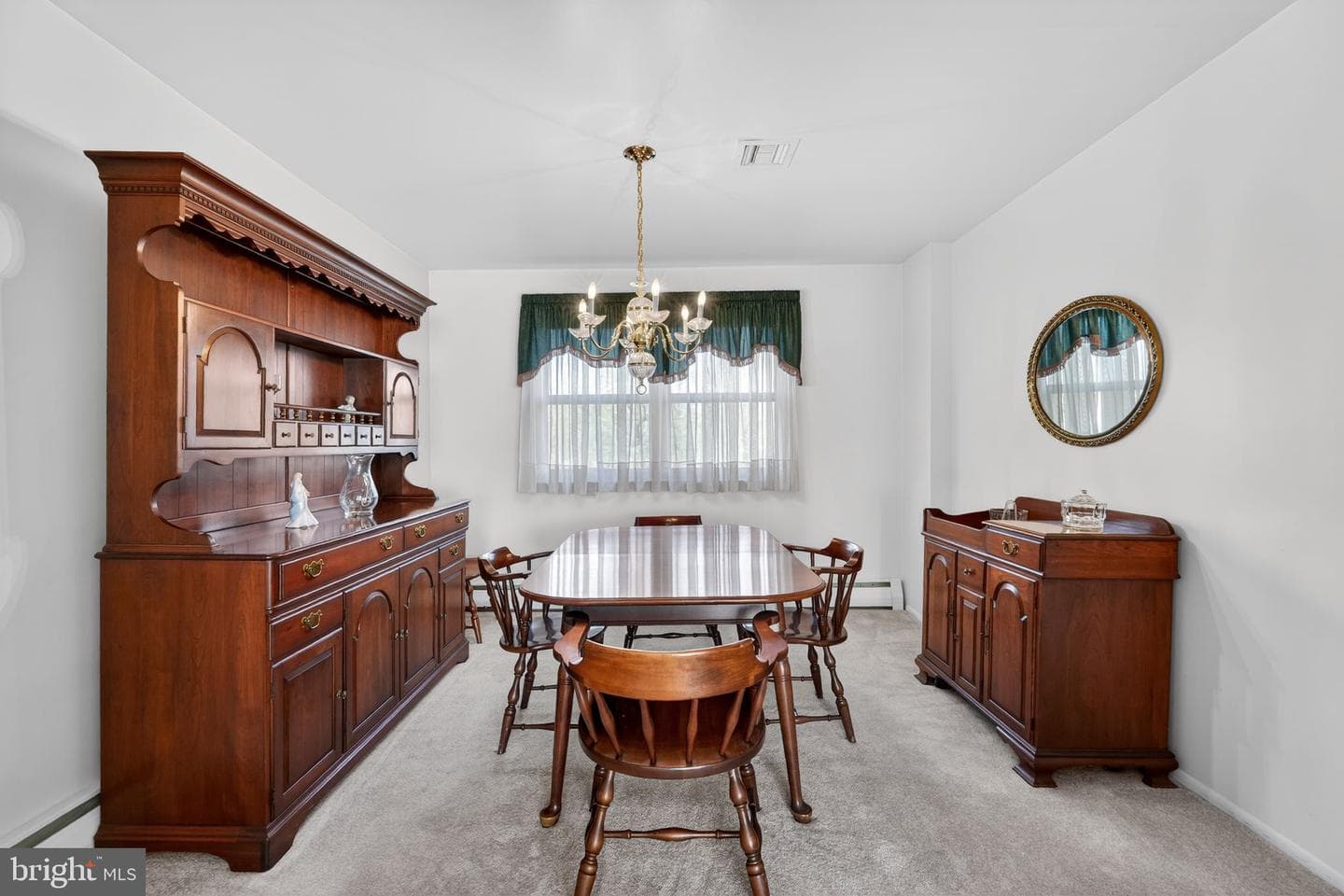 315 Thomas Drive photo 8