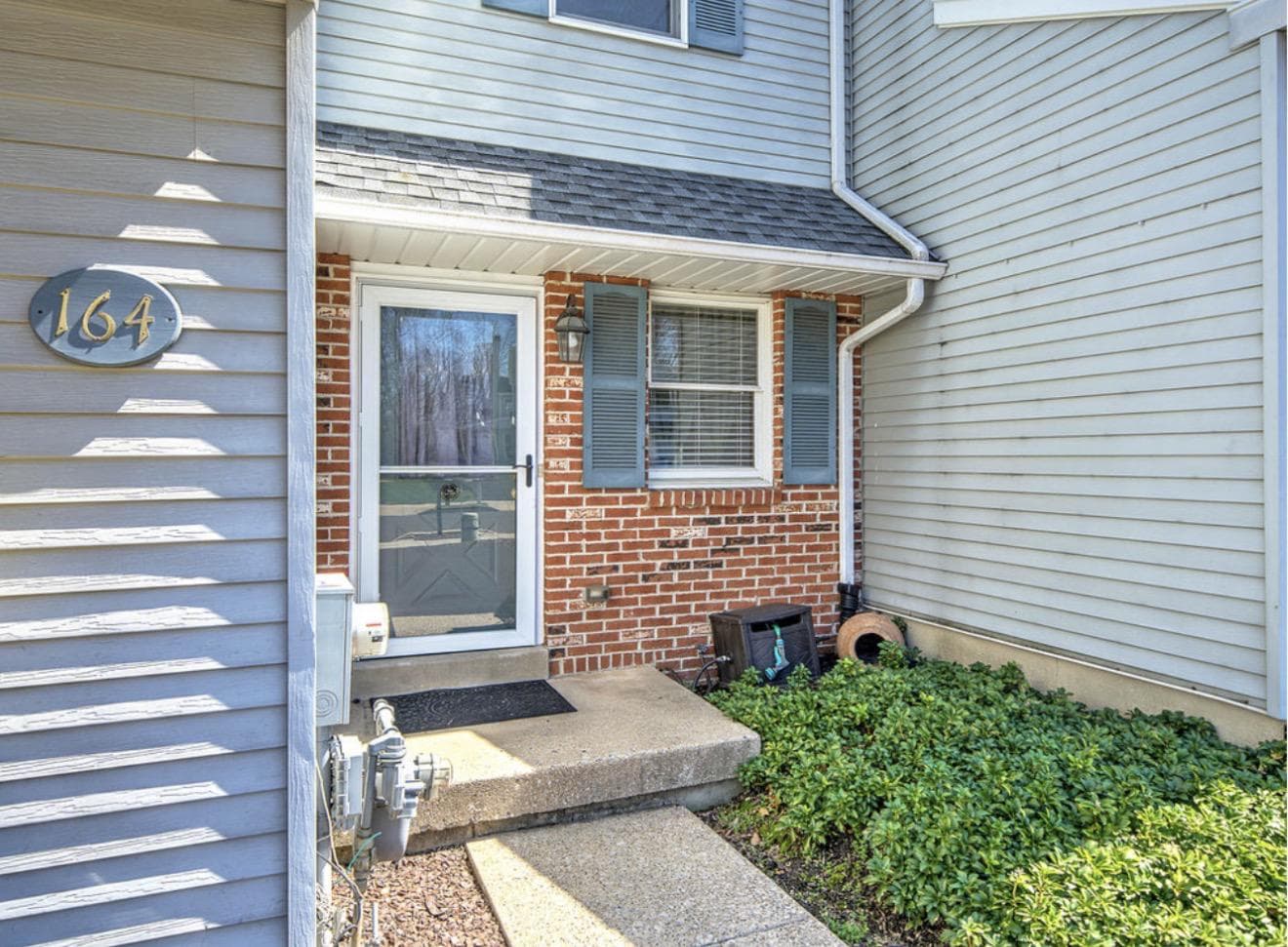 164 Jonathan Drive photo 3