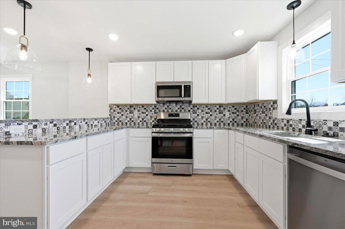 582 Walnut Street photo 16