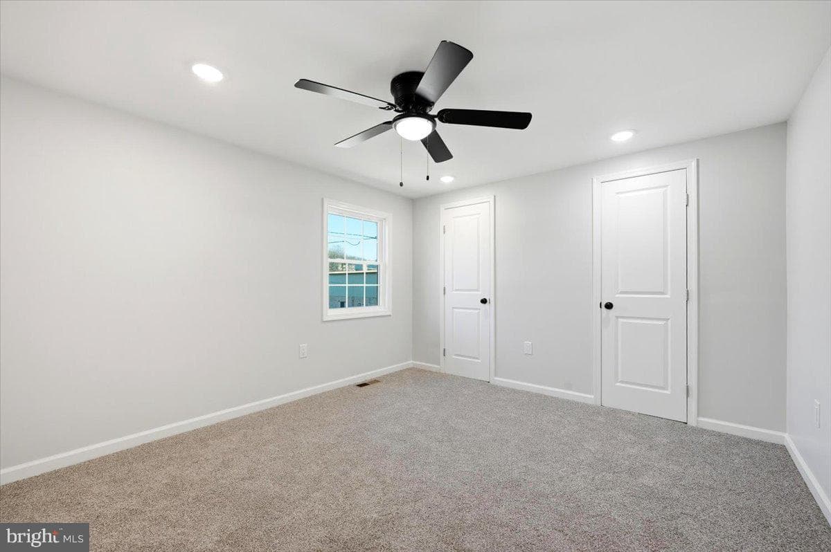 582 Walnut Street photo 21