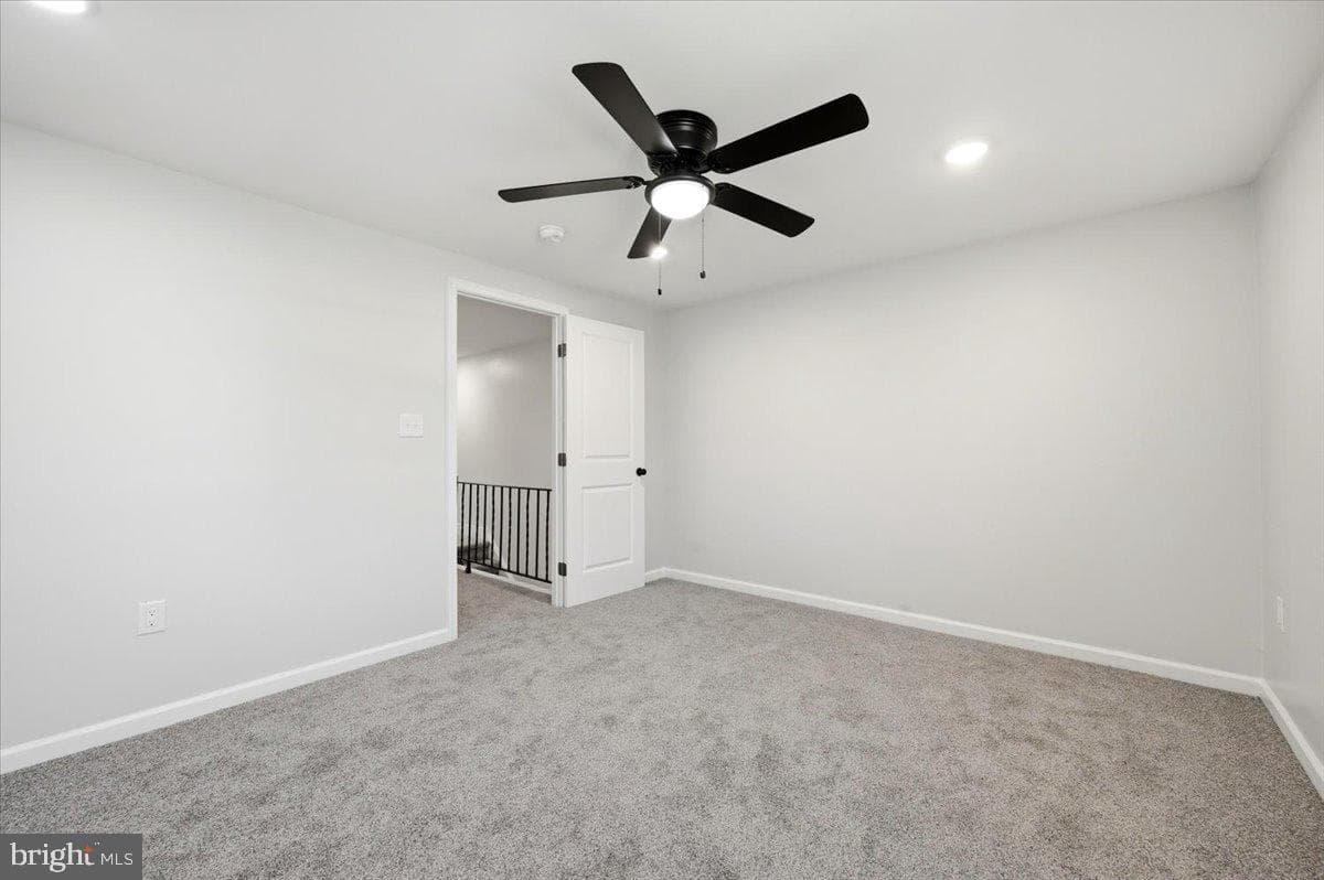 582 Walnut Street photo 24