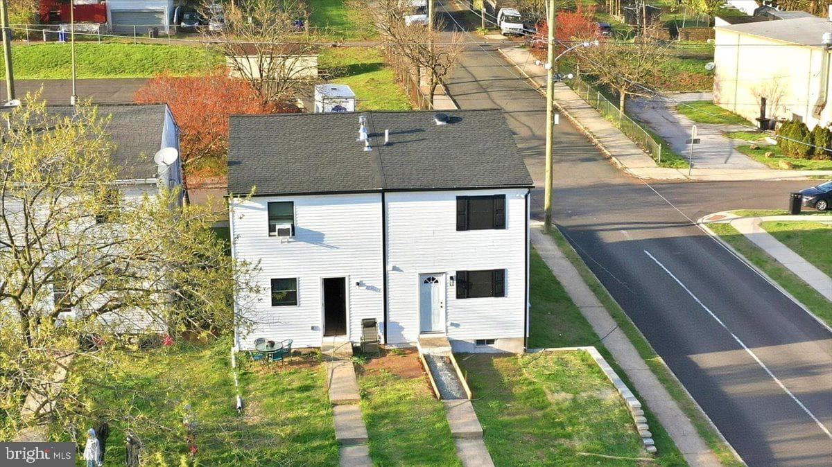 582 Walnut Street photo 37