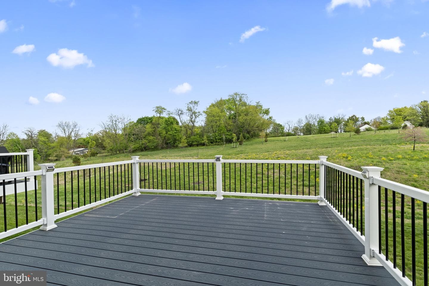 33 Tamarack Circle photo 16