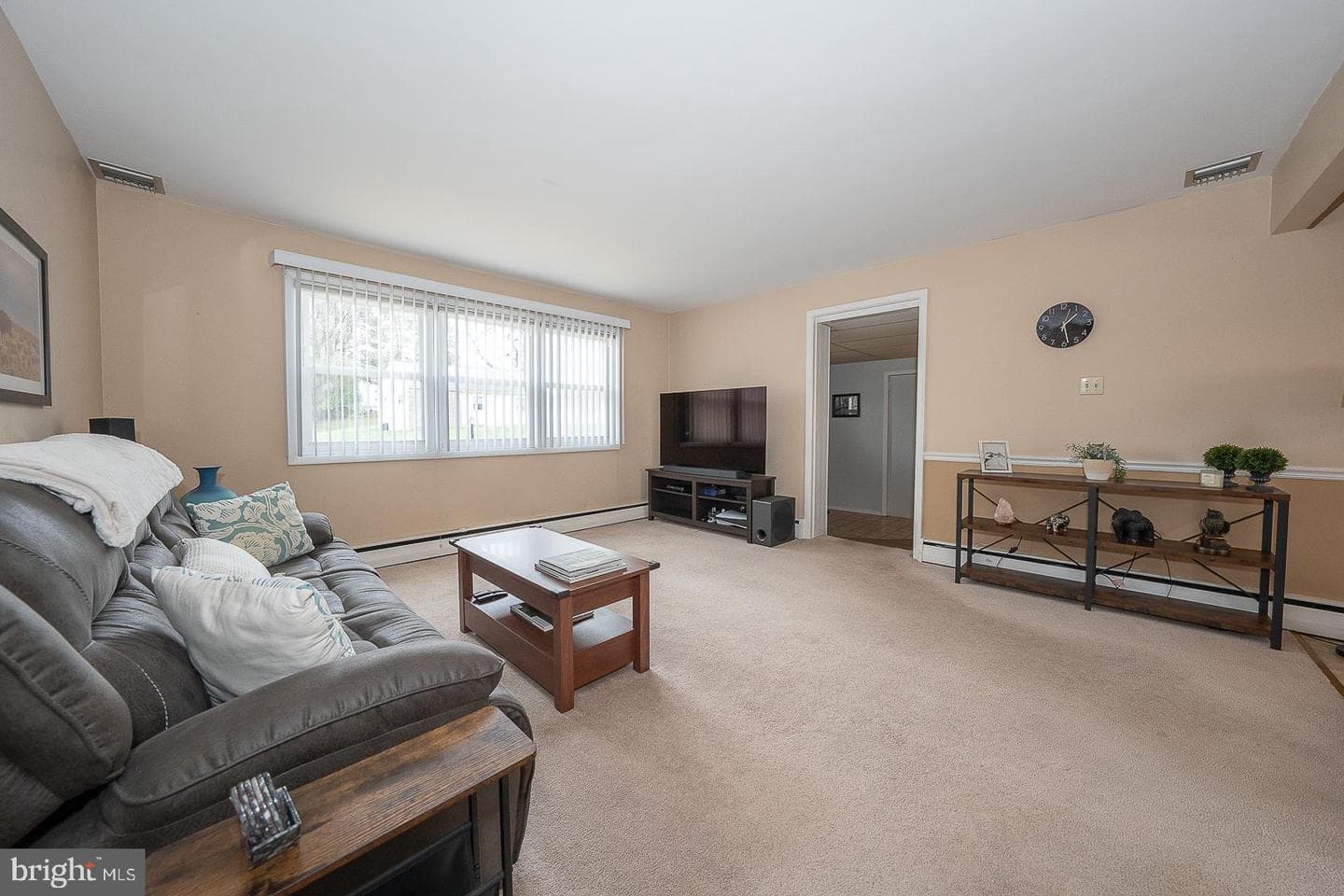 110 Monroe Road photo 8