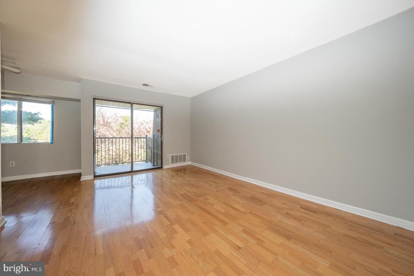 1310 Meadowview Lane #1310 photo 7