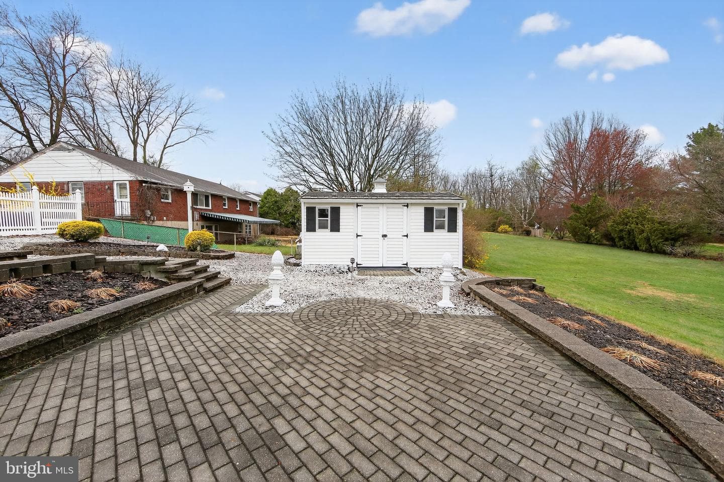 433 Washington Street photo 30