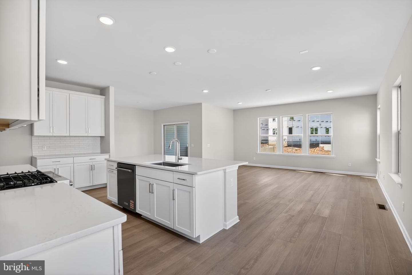 616 Liberty Ridge Road photo 3