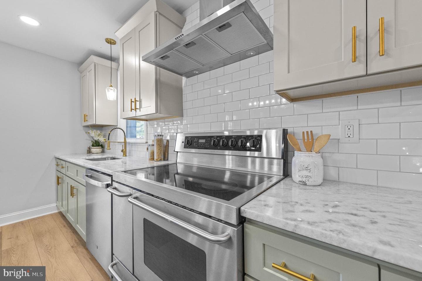 1014 Lansdale Avenue photo 4