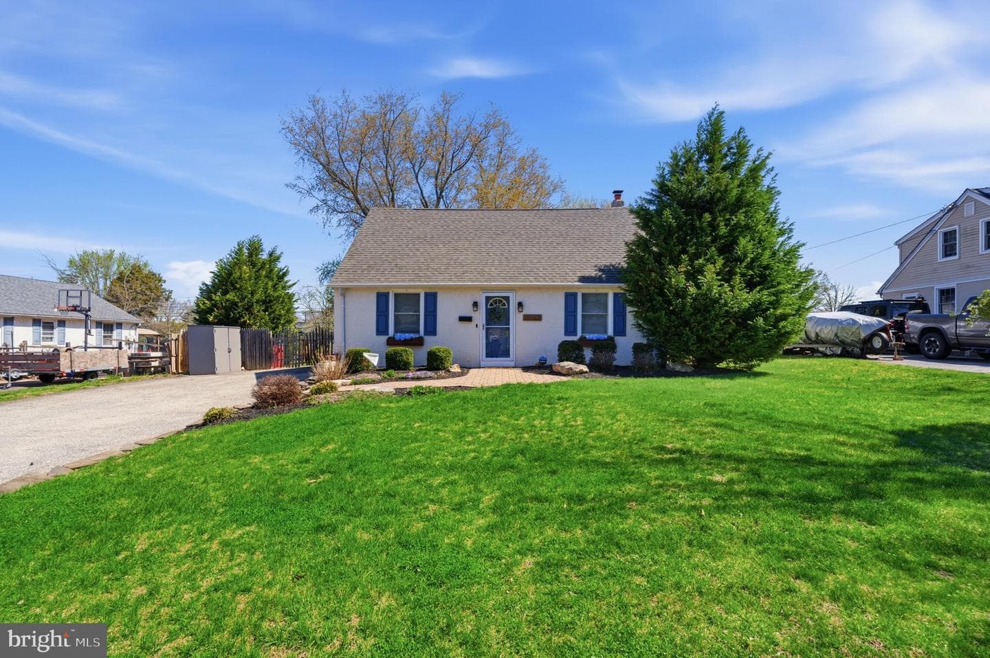 1014 Thrush Lane photo 3
